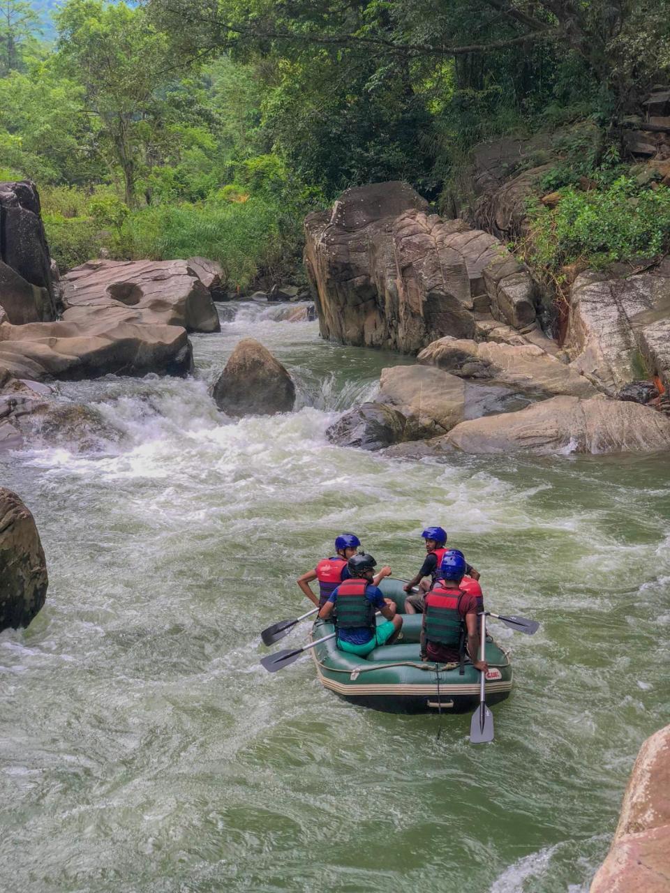 Jungle River Ginigathena Buitenkant foto